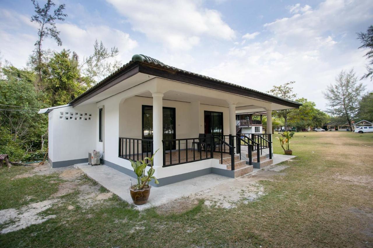 Andaman Peace Resort Ranong Exterior foto