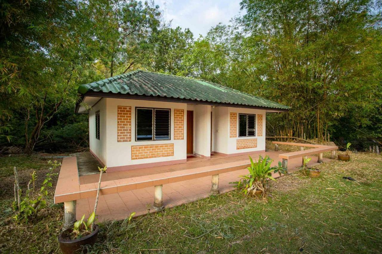Andaman Peace Resort Ranong Exterior foto